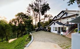 Misty Bush Munnar