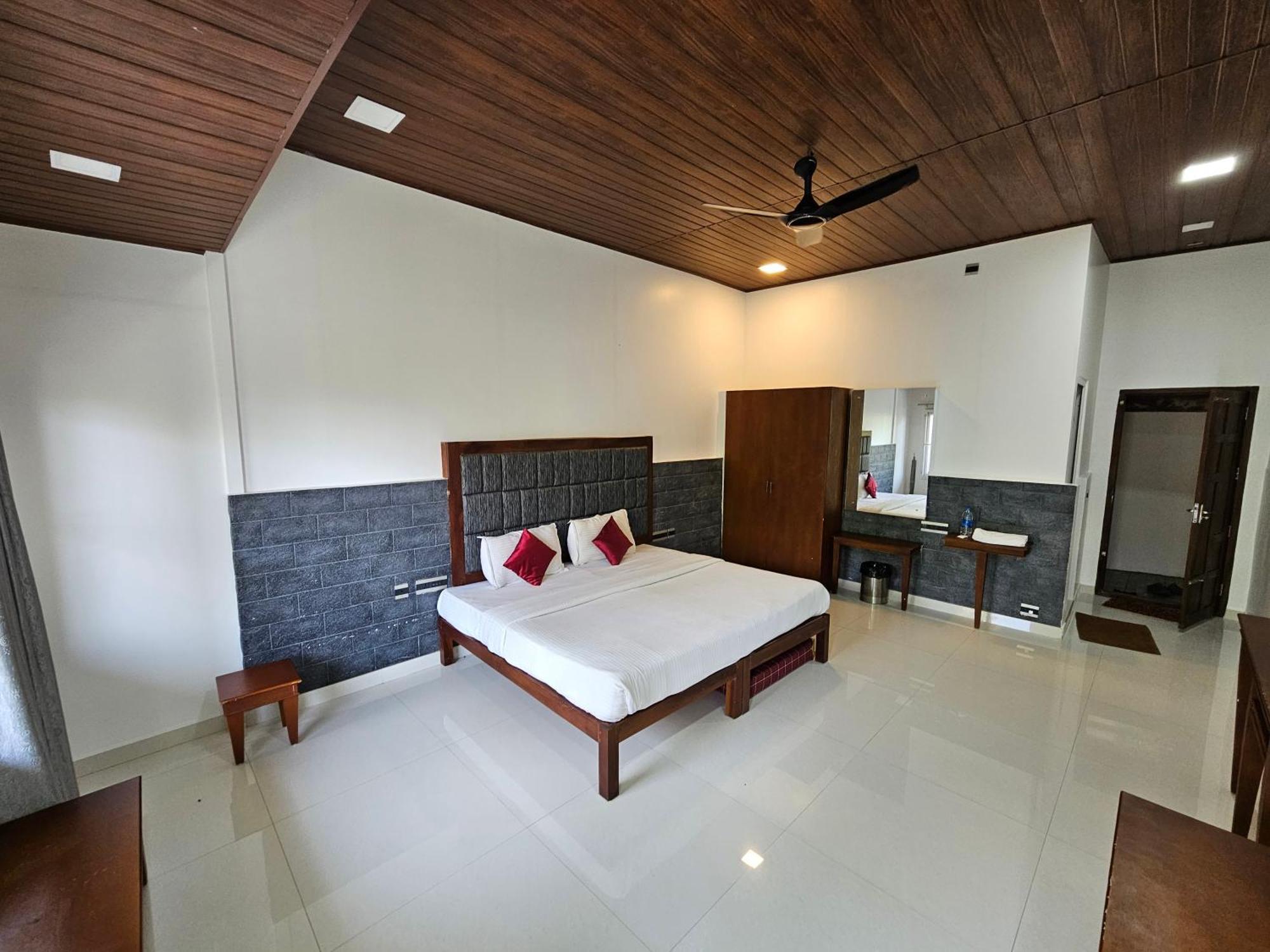 Misty Bush Munnar Bed & Breakfast Exterior photo